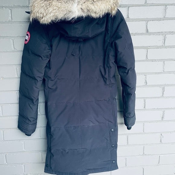 Canada goose shelburne parka - Picture 4 of 9